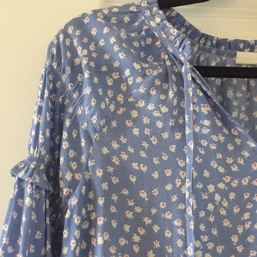 Top - Picture 2 of 2